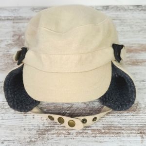 BDG Cream Colored Sherpa lined Aviator Hat with Buckles